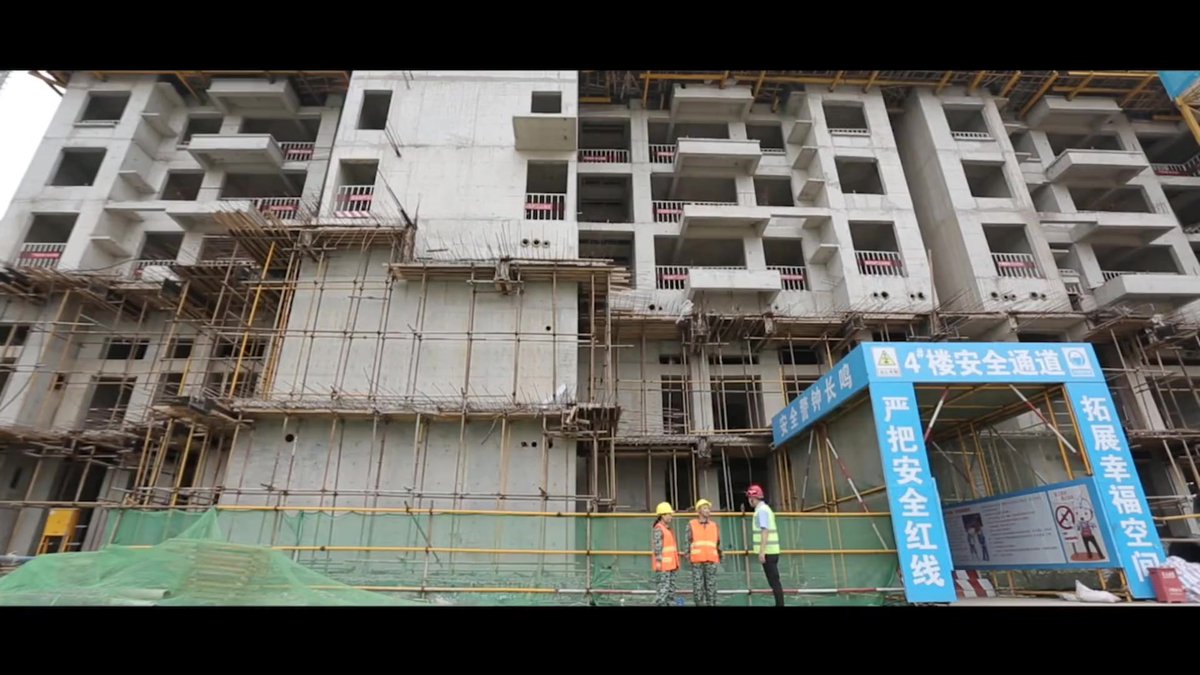 安全警示片：高温不戴安全帽？生命和短暂的舒适，你选择哪个？.mp4
