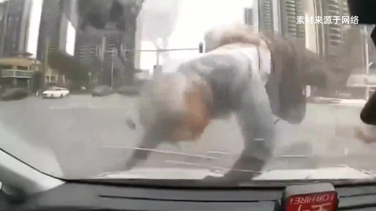 电动车不遵守交通规则.mp4